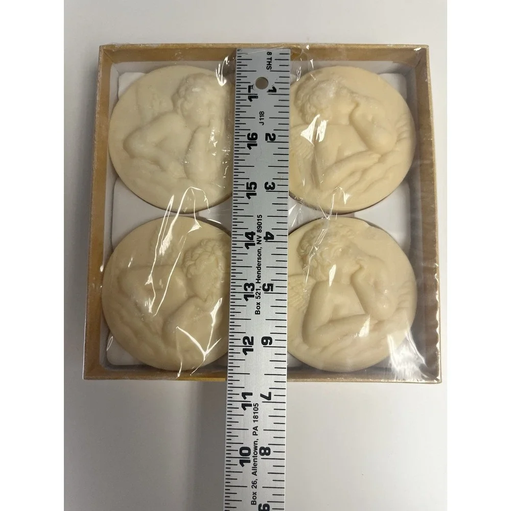 Saponificio Artigianale Fiorentino Raphael Cherub Angel Soap 4 Round‎ Relief